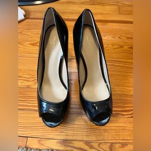 Saks Fifth Avenue Black parent peep toe heel